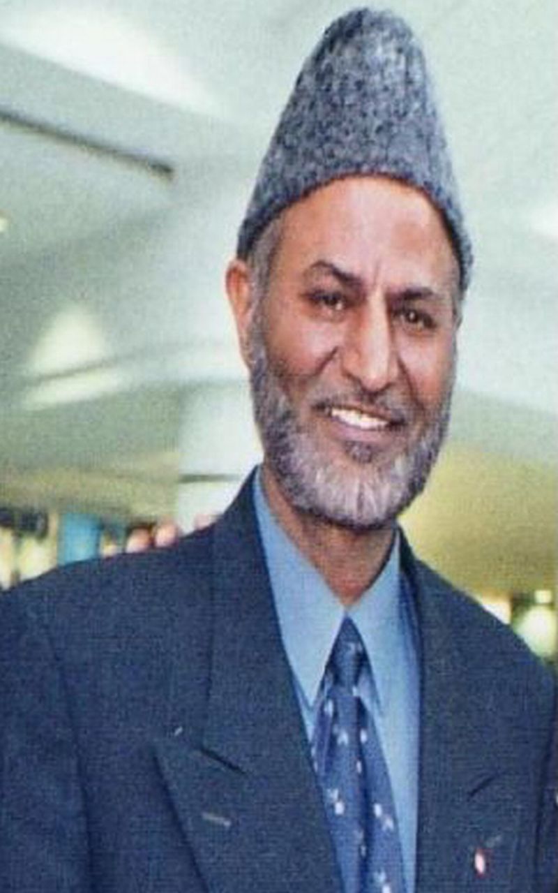 Message from Malik Lal Khan, Engineer, Amir Jamaat-e-Ahmadiyya, Canada